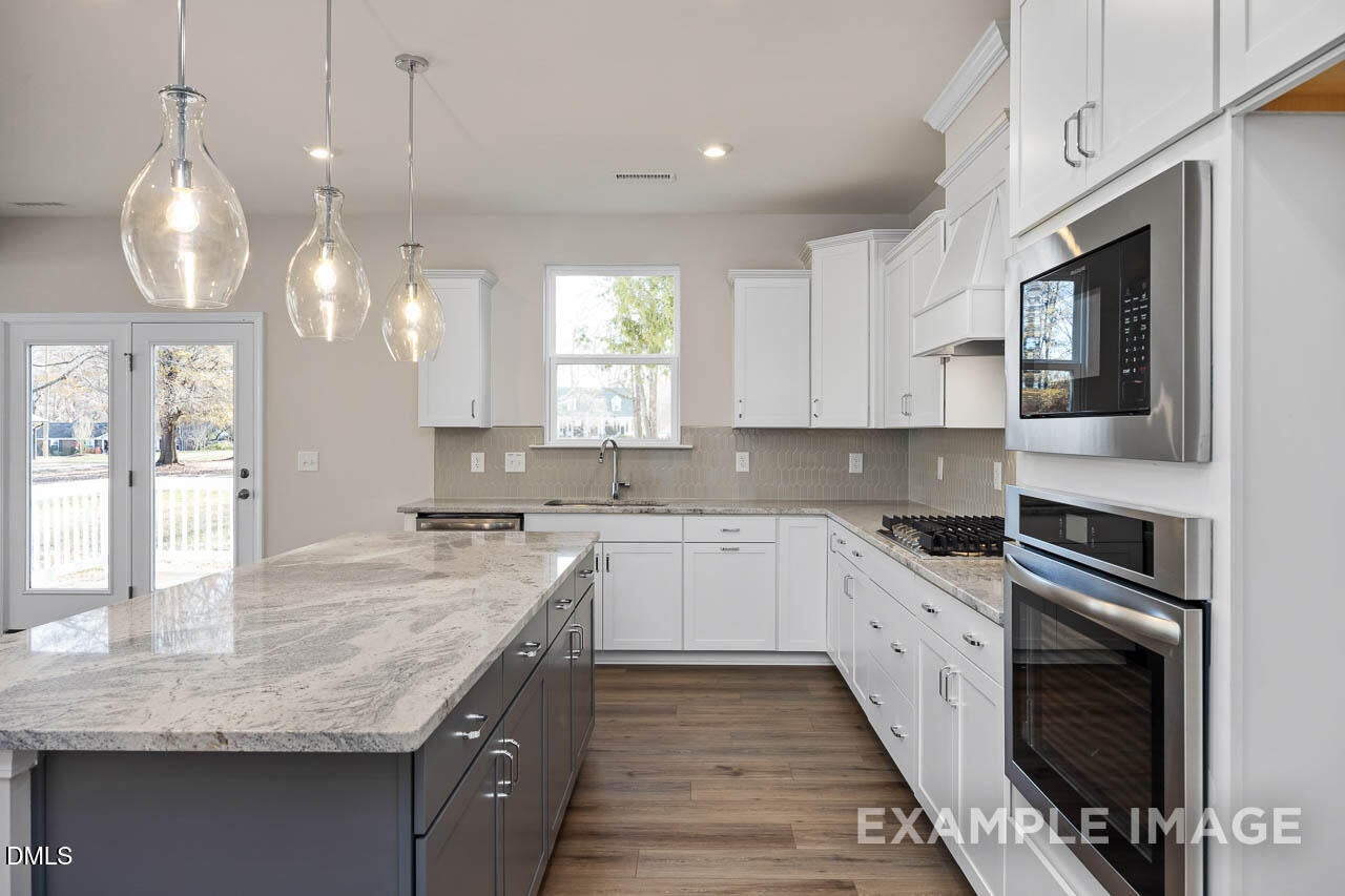 559 Whinfield Place