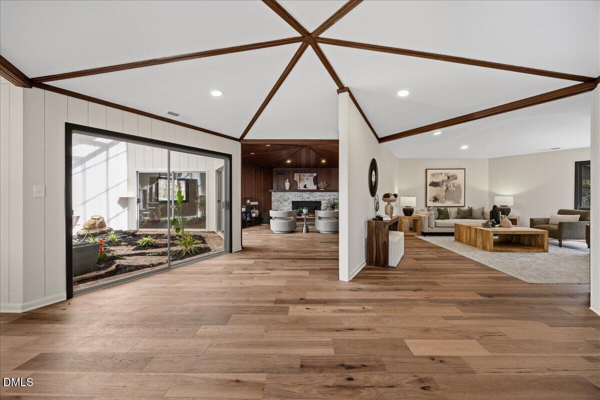 6128 Riverside Drive