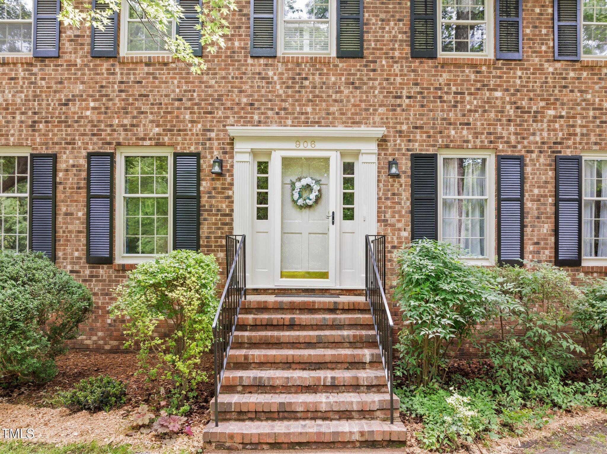 906 Grove Street
