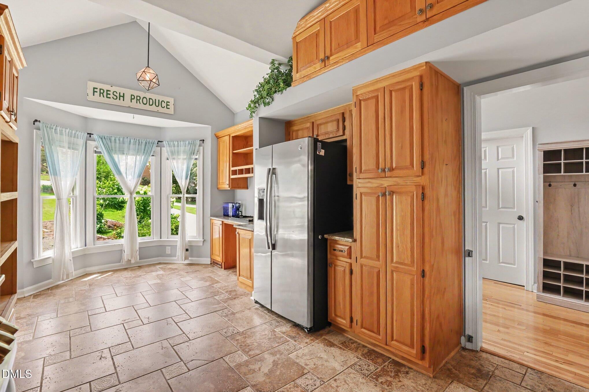 10001 Goodview Court