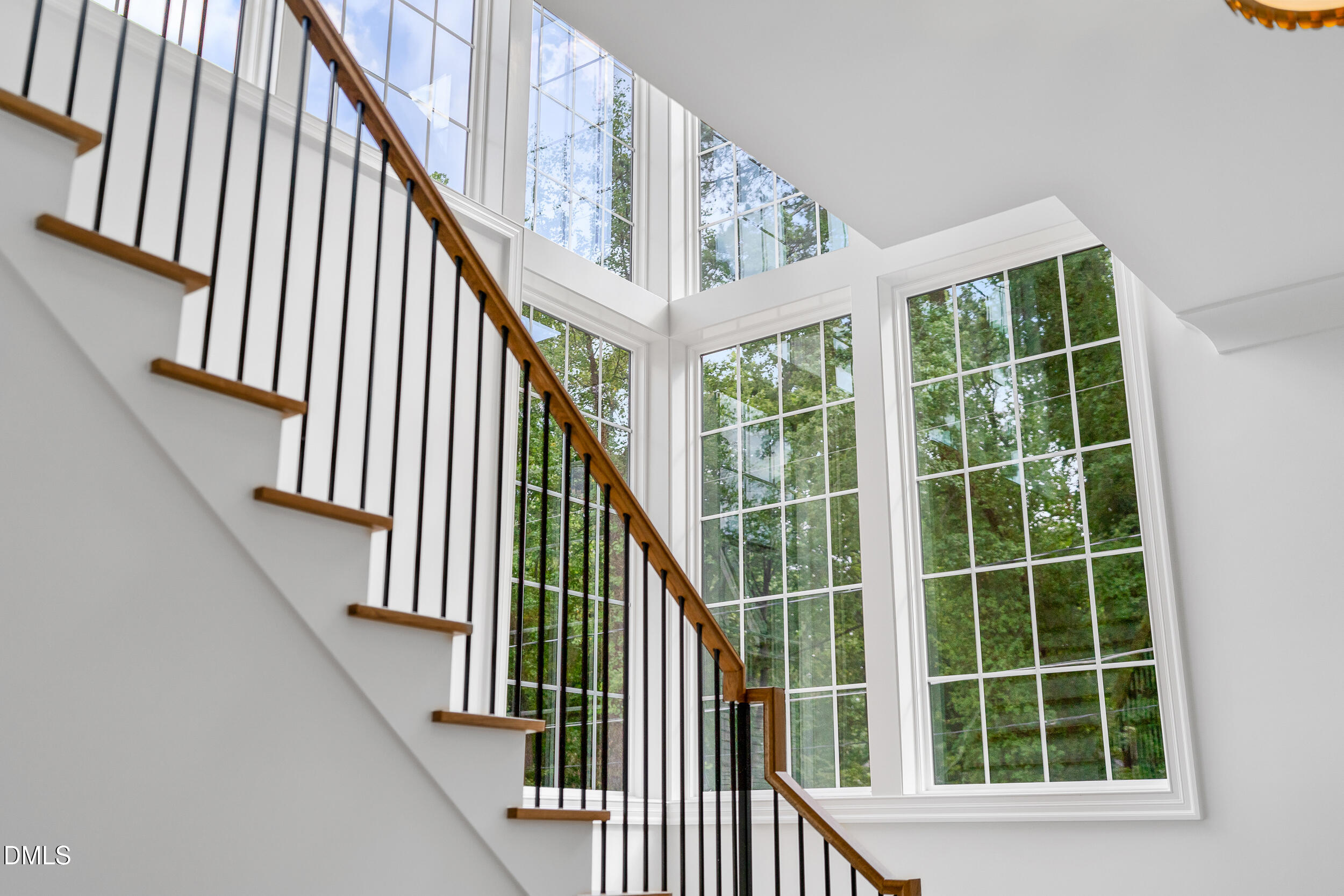 6 Chantilly Place