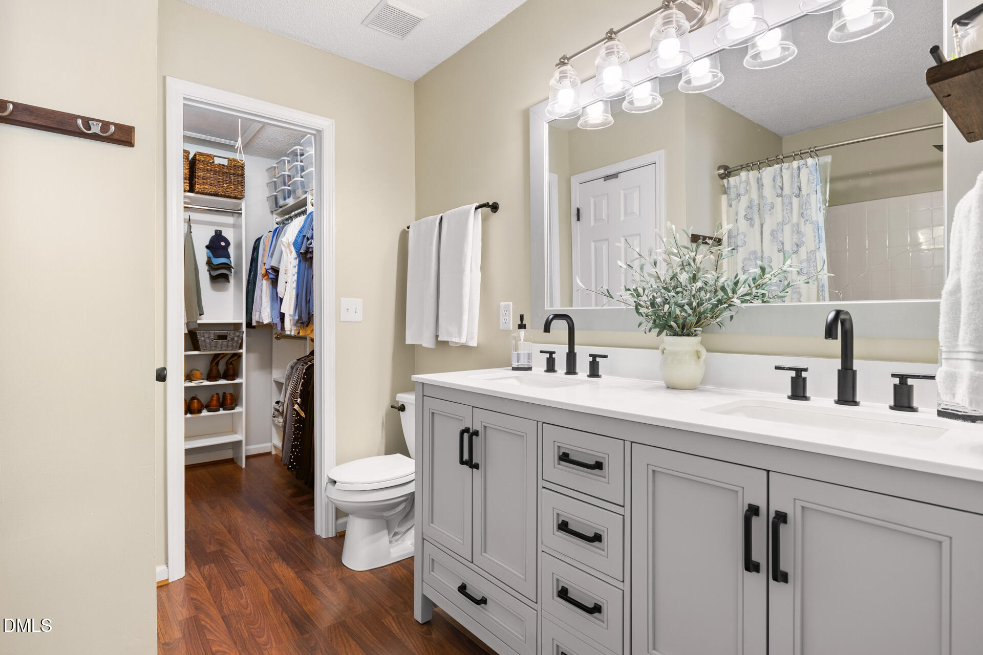 Raleigh, North Carolina 27613, United States, 3 Bedrooms Bedrooms, ,3 BathroomsBathrooms,Residential,Active,211529