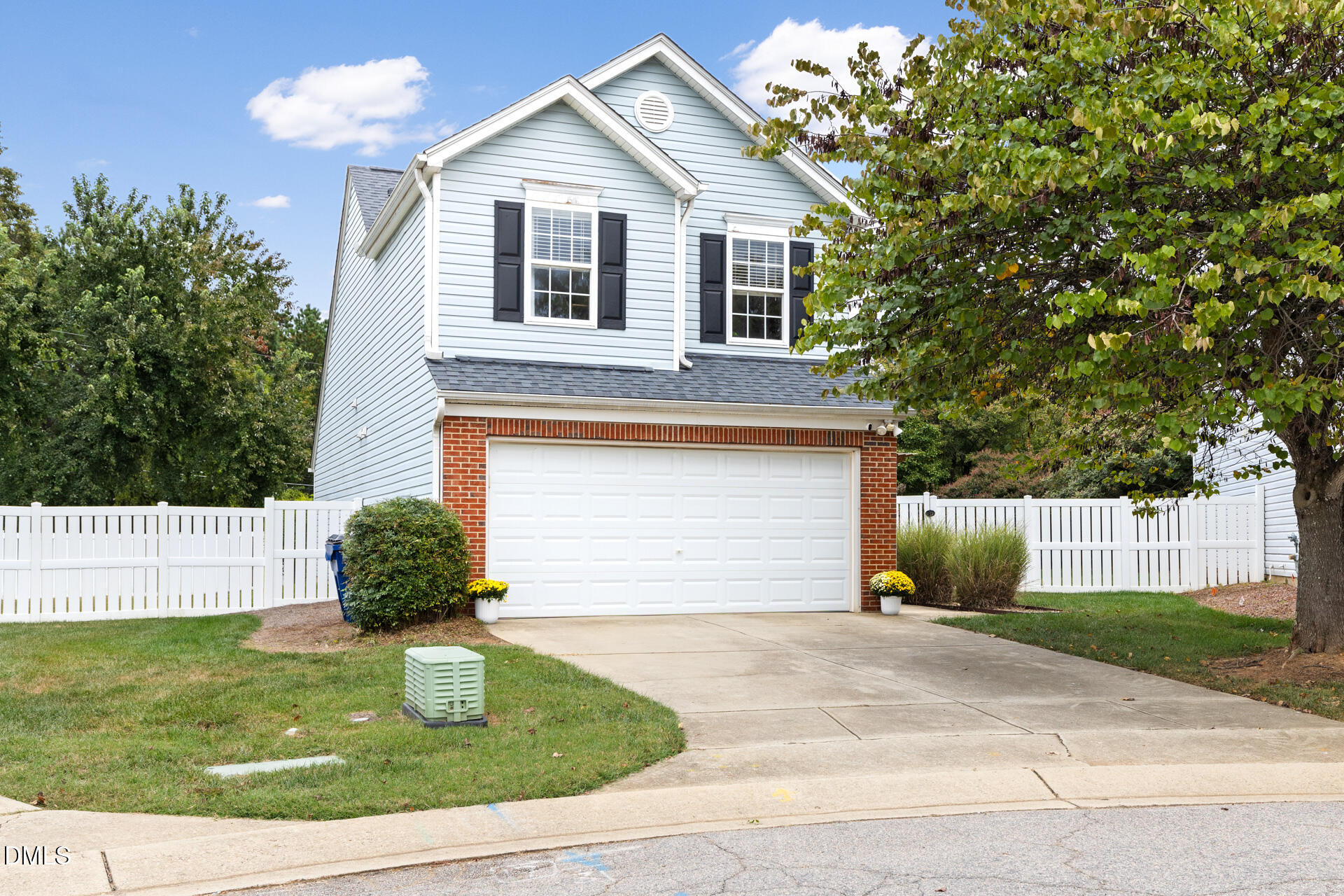 Raleigh, North Carolina 27613, United States, 3 Bedrooms Bedrooms, ,3 BathroomsBathrooms,Residential,Active,211529