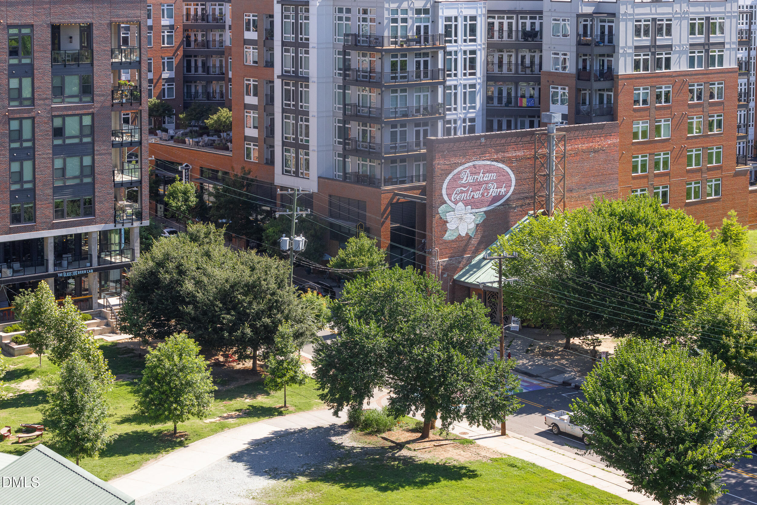 400 Hunt Street 704
