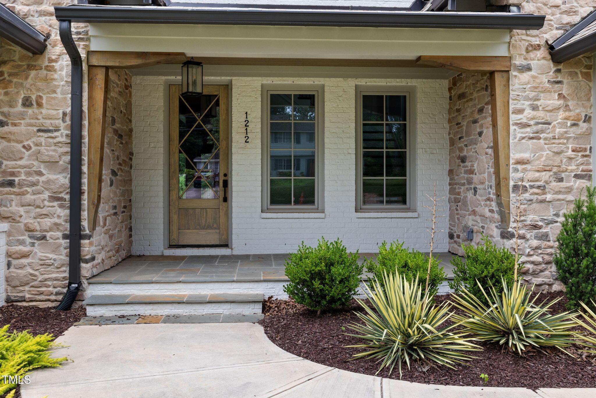 1212 Gunnison Place
