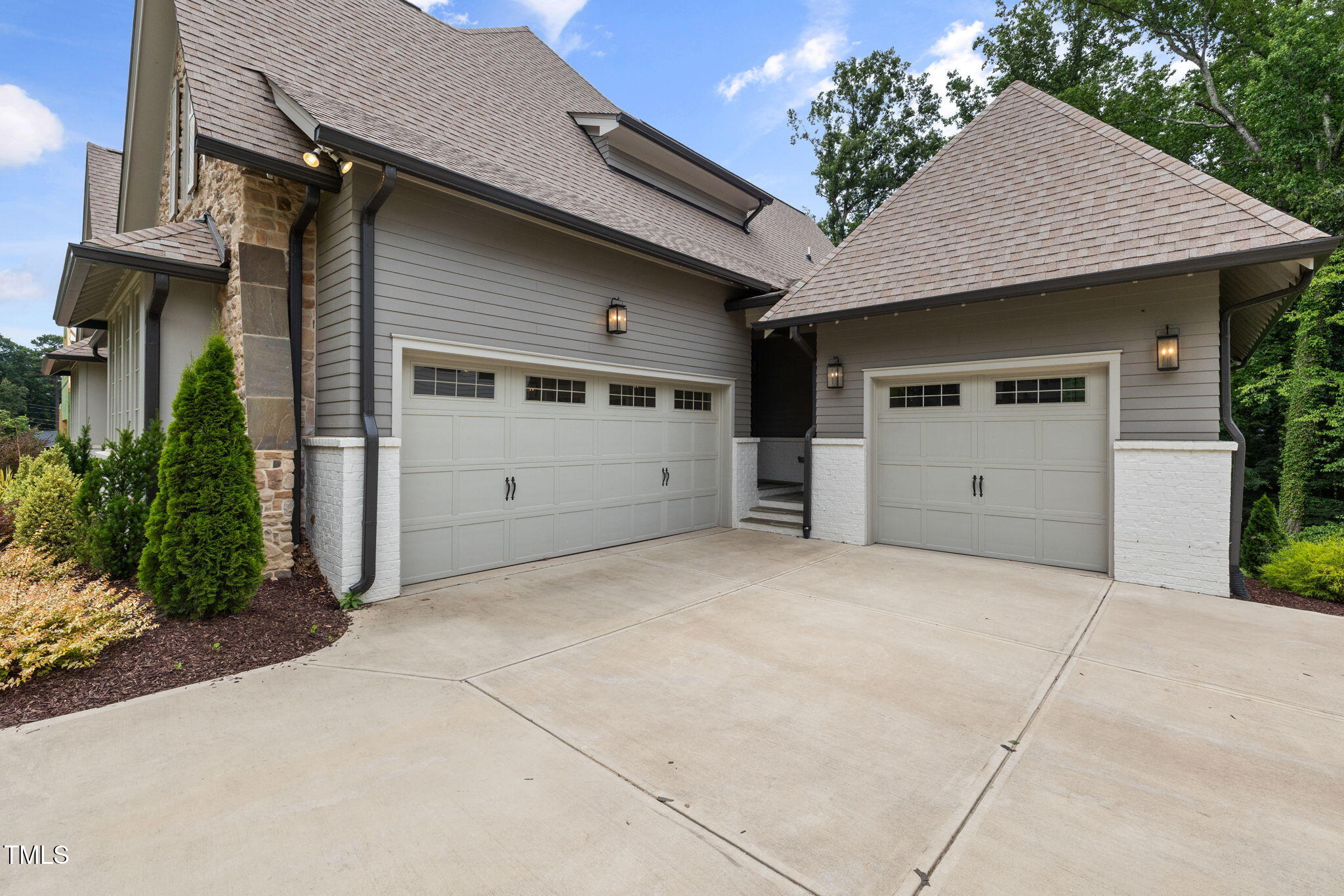 1212 Gunnison Place
