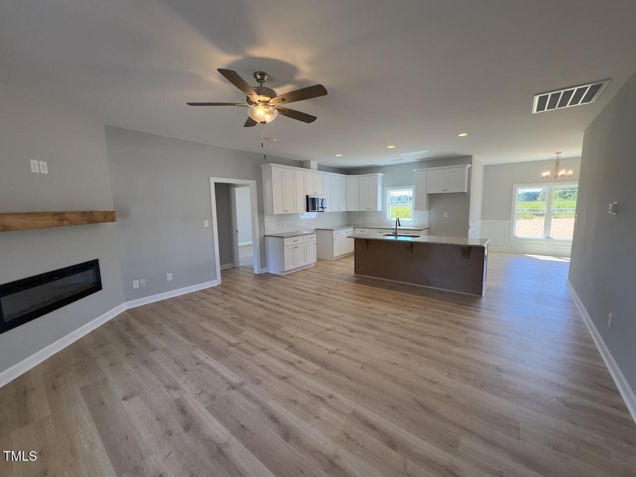 112 Lynn Lane