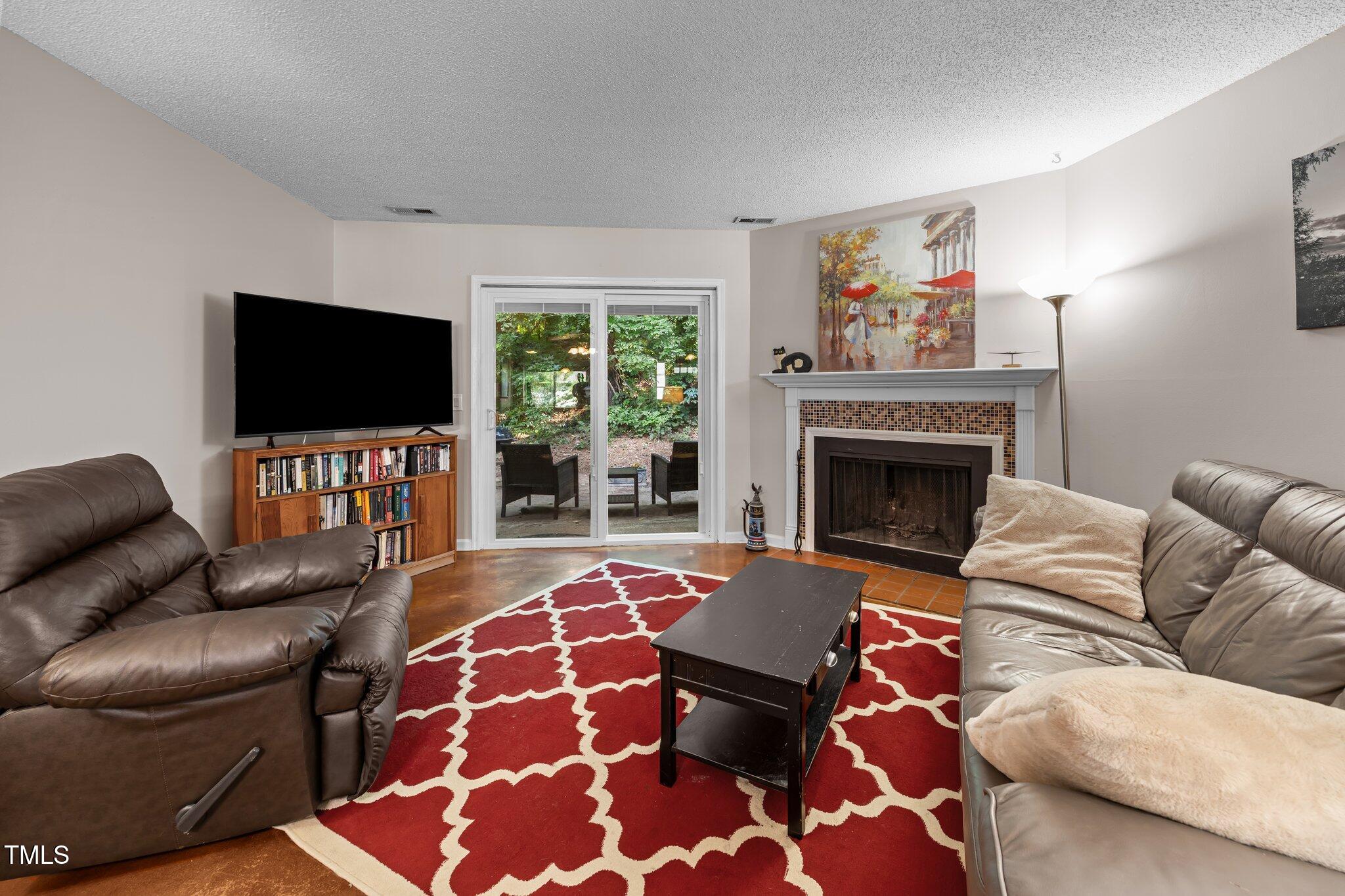 6021 Dixon Drive
