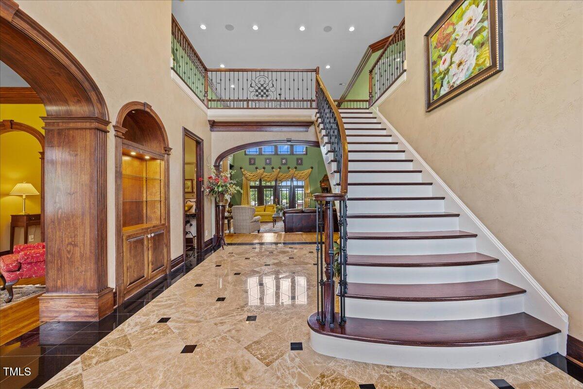 2708 Hodge Road