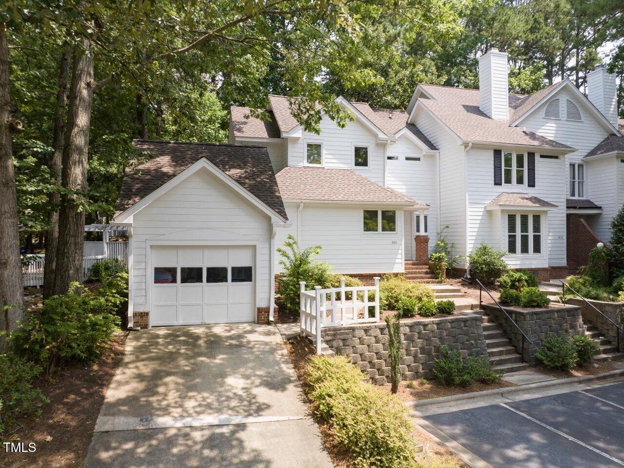 3811 Carnegie Lane