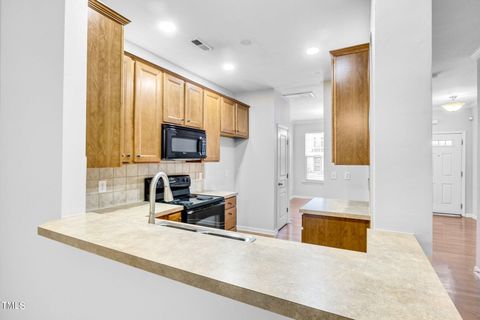 Townhouse in Raleigh NC 4405 Sugarbend Way 19.jpg