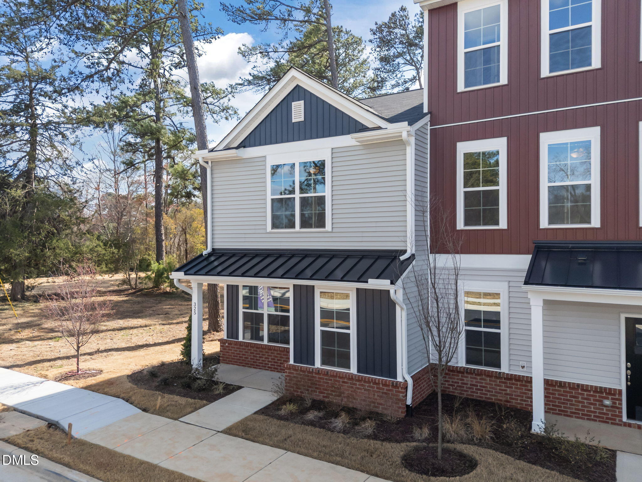 325 Parker Street 20