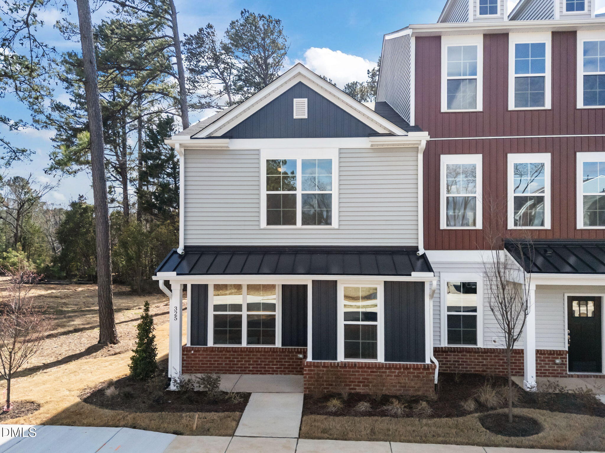 325 Parker Street 20