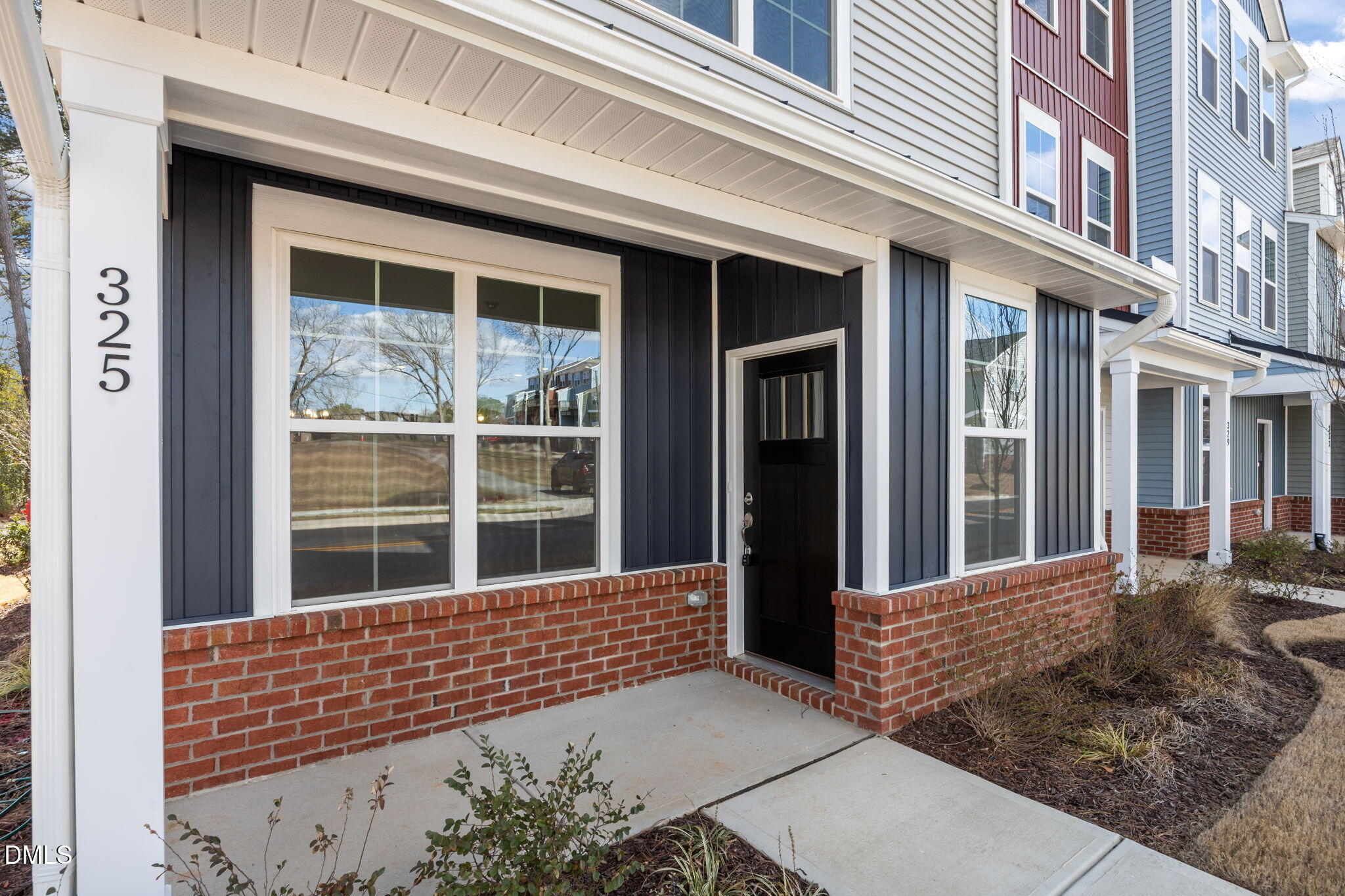 325 Parker Street 20