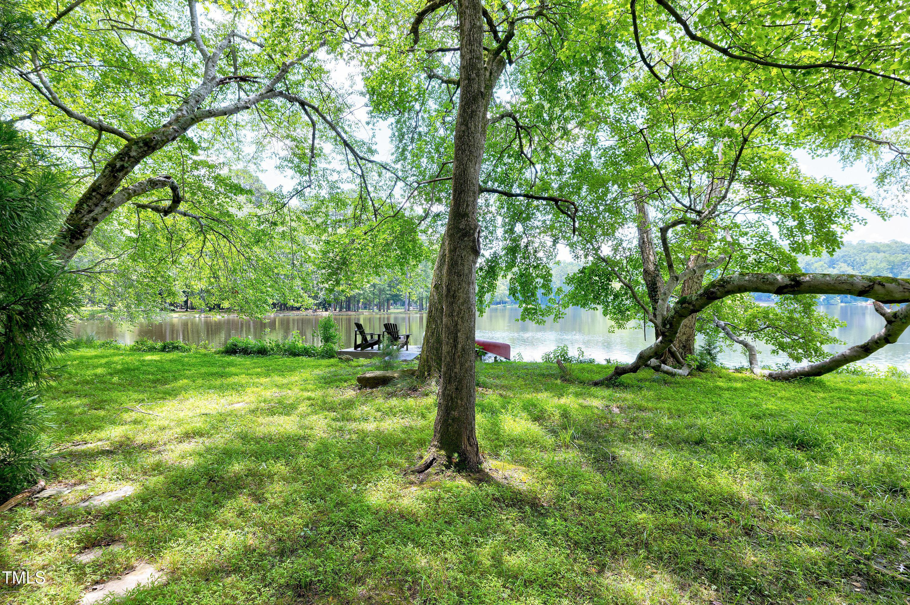 2144 Lakeshore Court