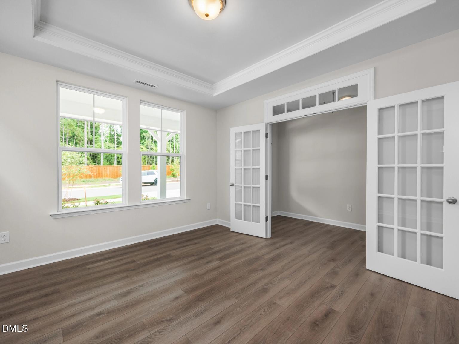 804 Dragonfly Pond Way