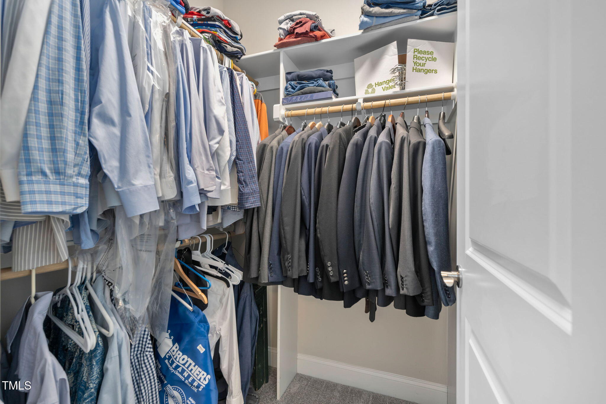 Raleigh, North Carolina 27613, United States, 6 Bedrooms Bedrooms, ,5 BathroomsBathrooms,Residential,Pending,78900