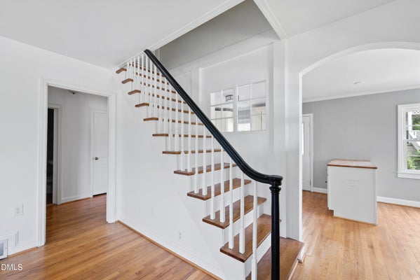 2924 OBERLIN RD, RALEIGH, NC 27608 - Image e049c3203bbdc205dcdc5e48288542a8/841055794