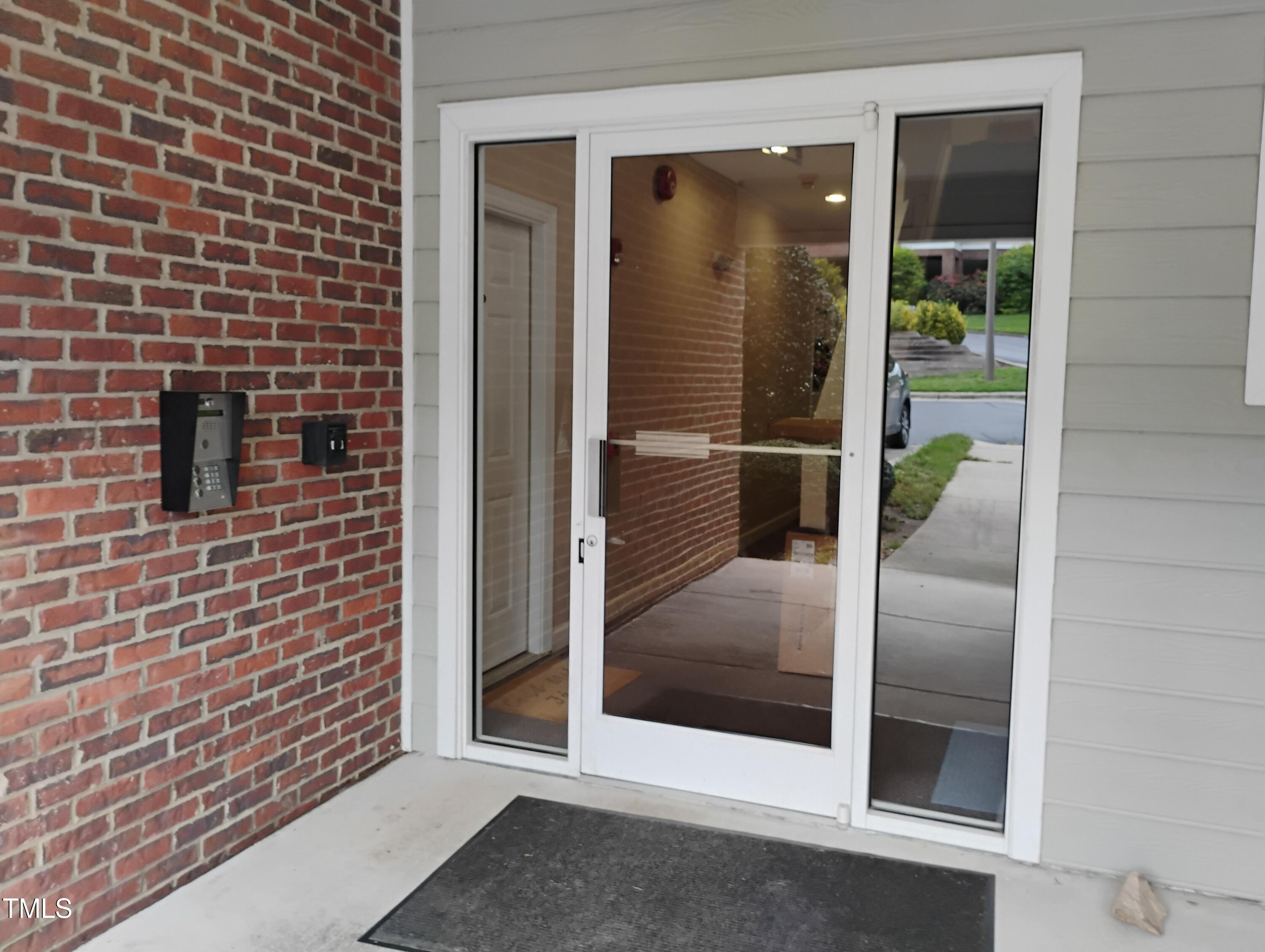 524 Aberdeen Drive Apt 207
