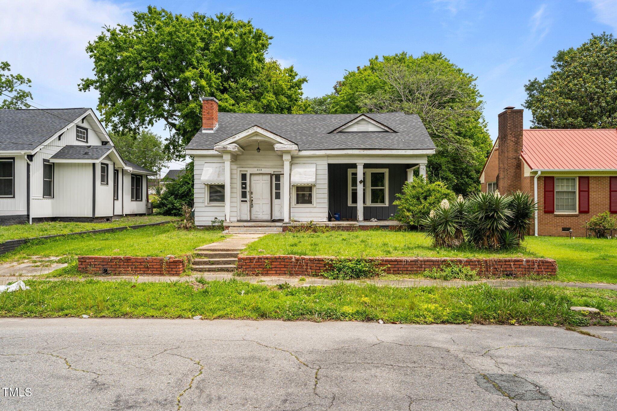 403 E Mulberry Street