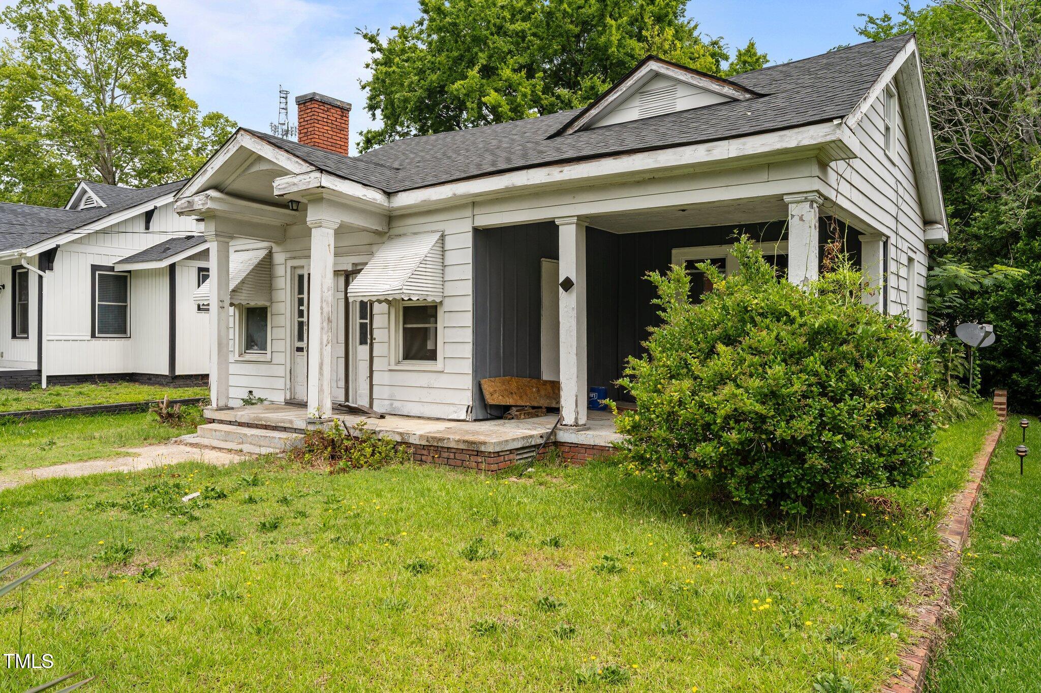 403 E Mulberry Street