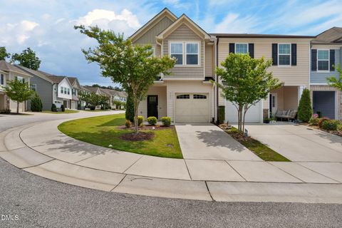 Photo of 205 E Porthaven Way, Clayton, NC 27527 (MLS # 10176618)
