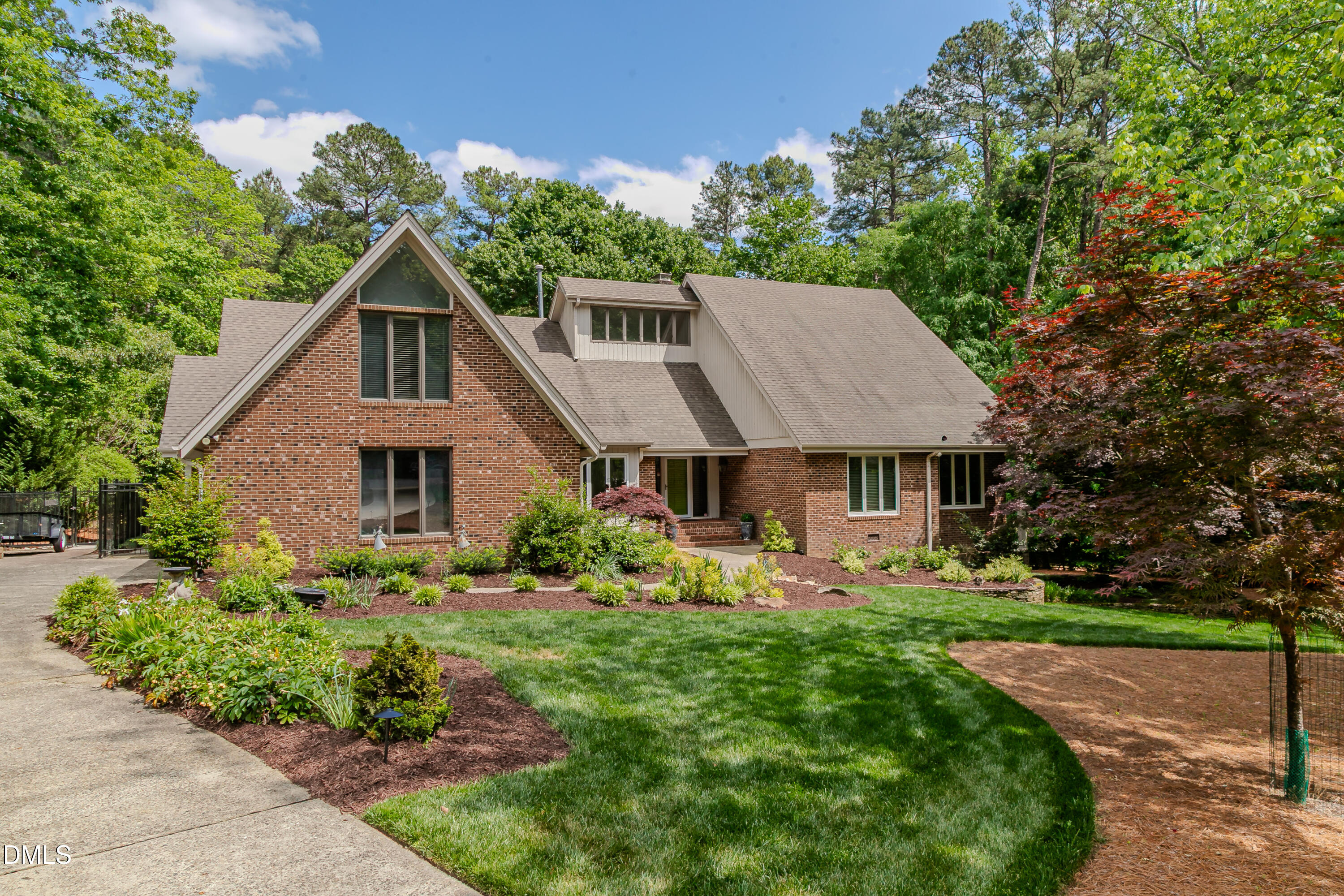 8844 Woodyhill Road