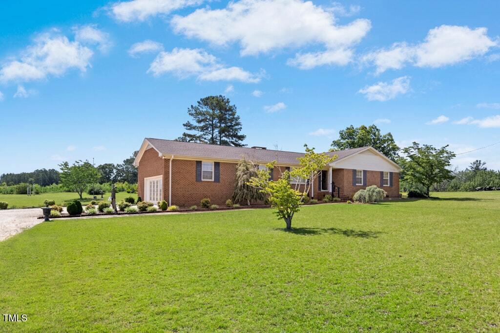 1035 Aquilla Road