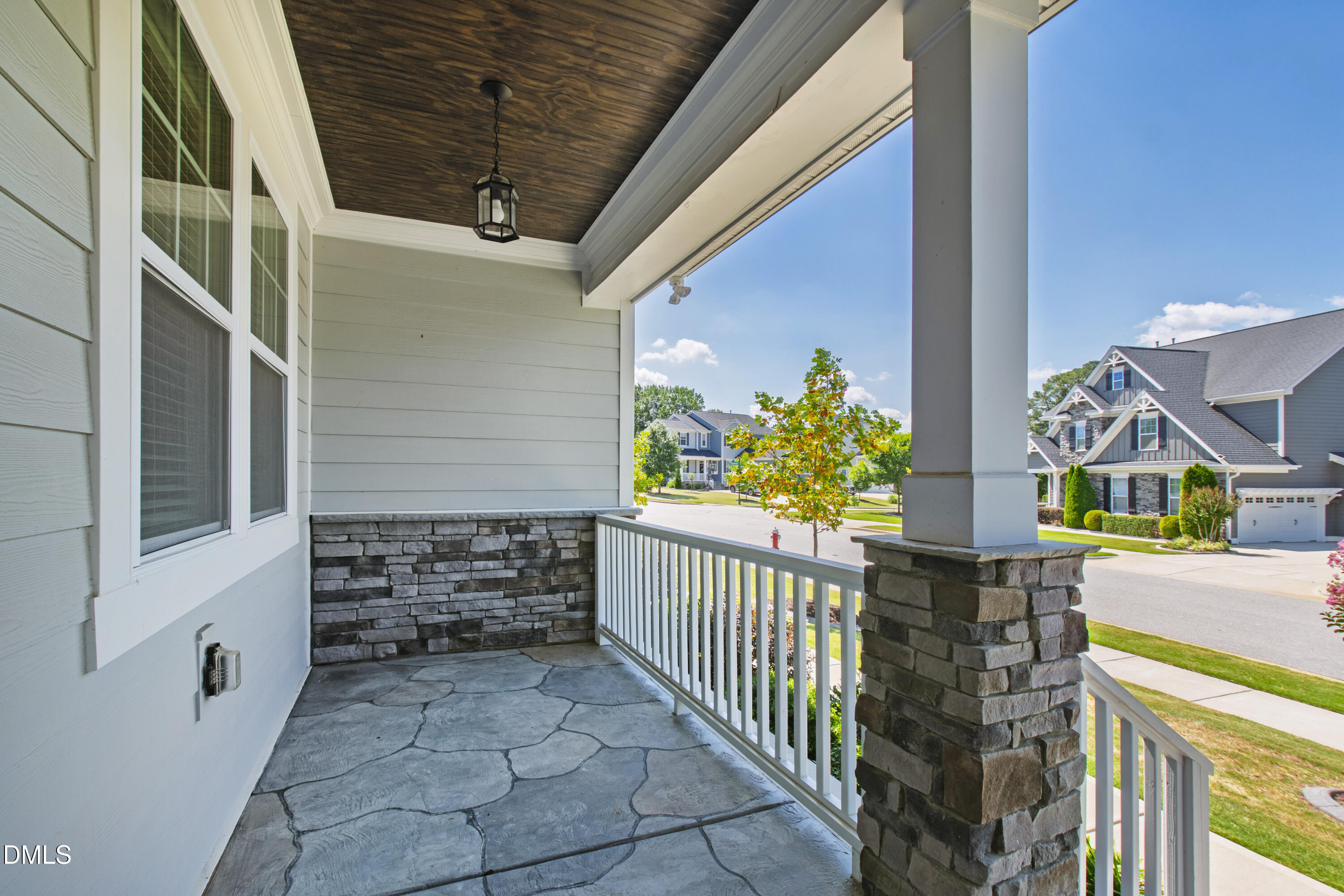 1300 Commons Ford Place