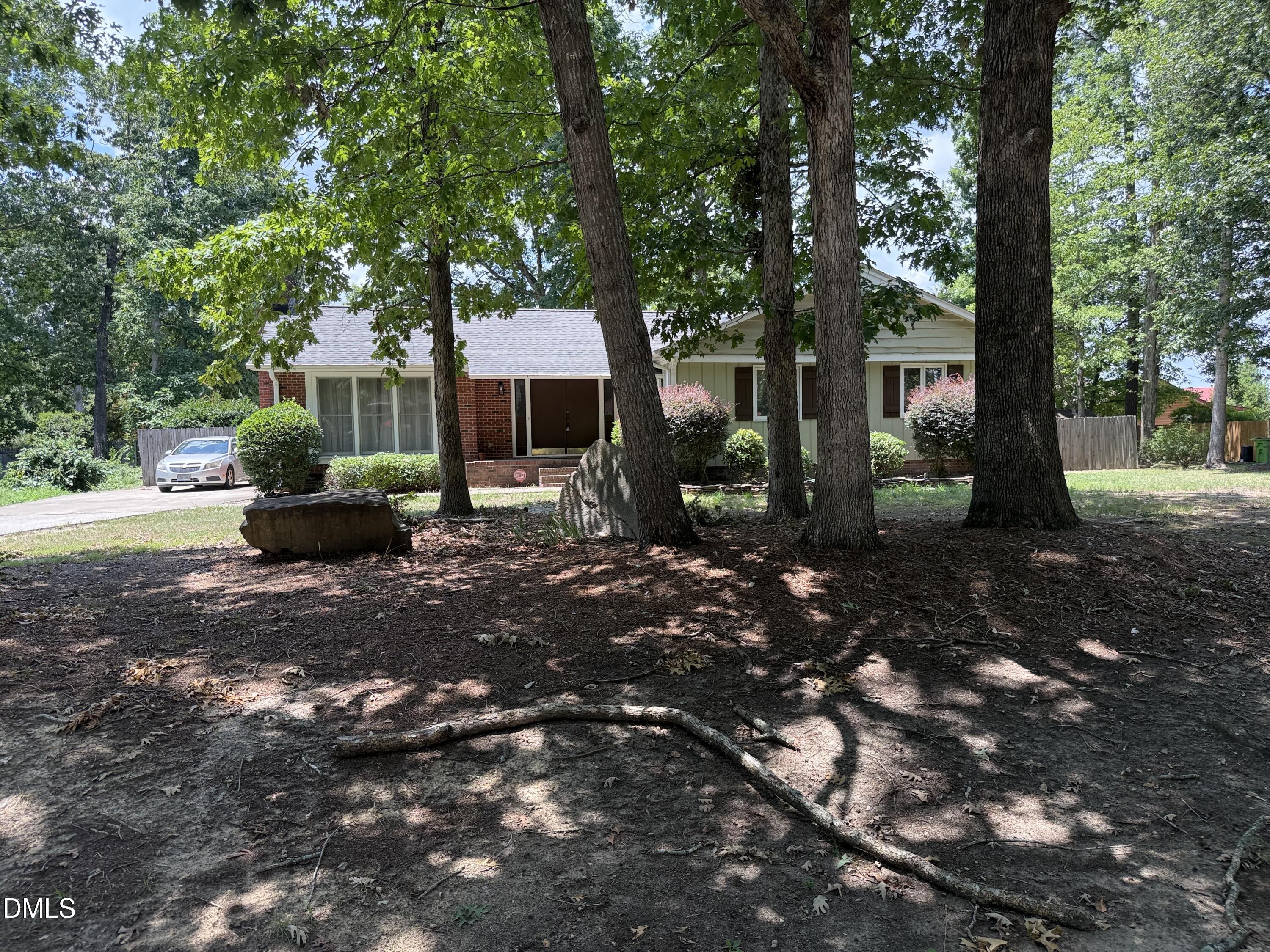 102 Pebblebrook Drive