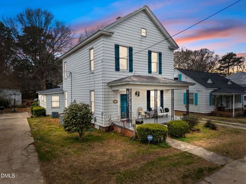Photo of 3593 E Wilson Street, Farmville, NC 27828 (MLS # 10148065)