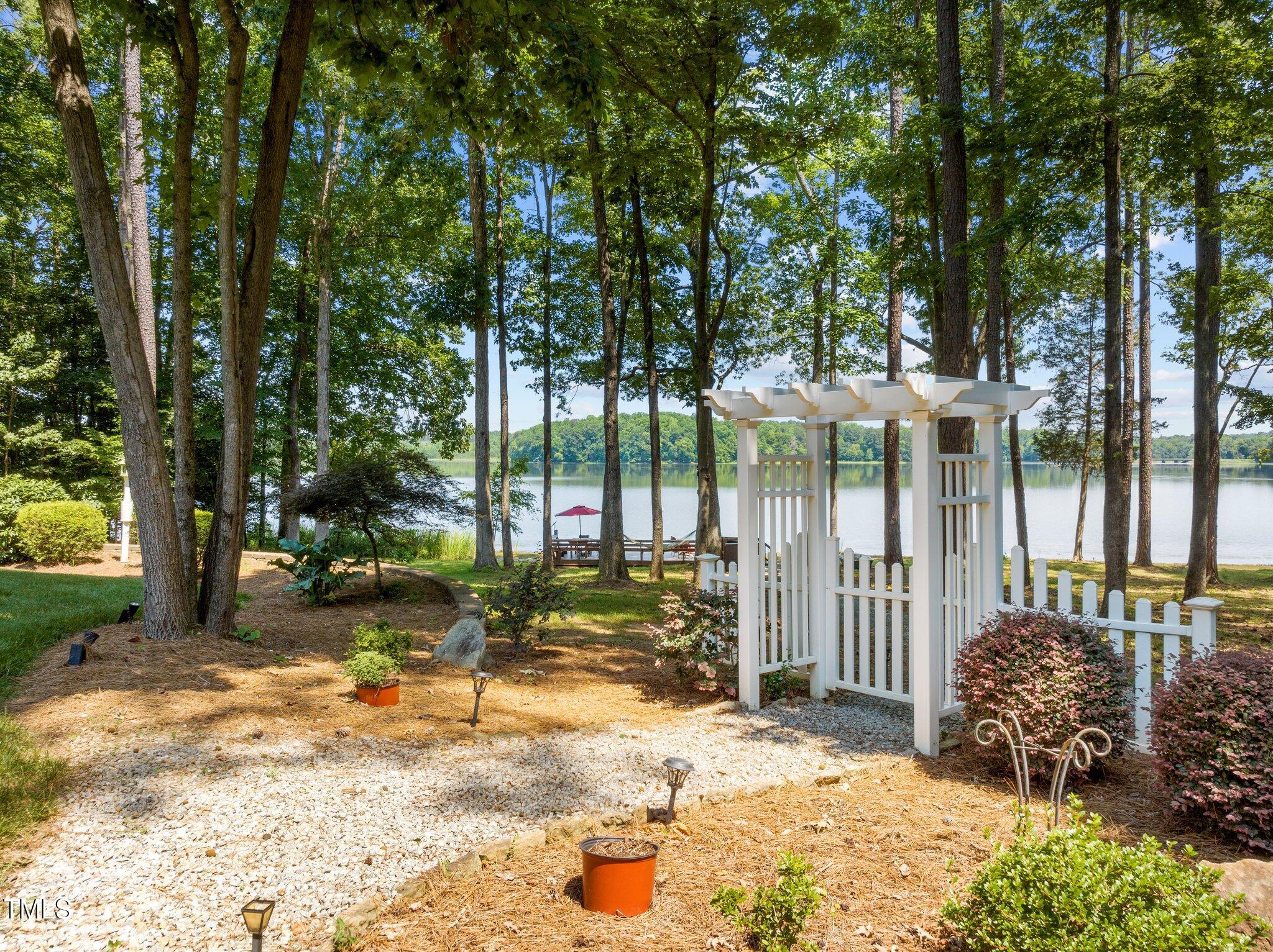 901 Edgewater Drive