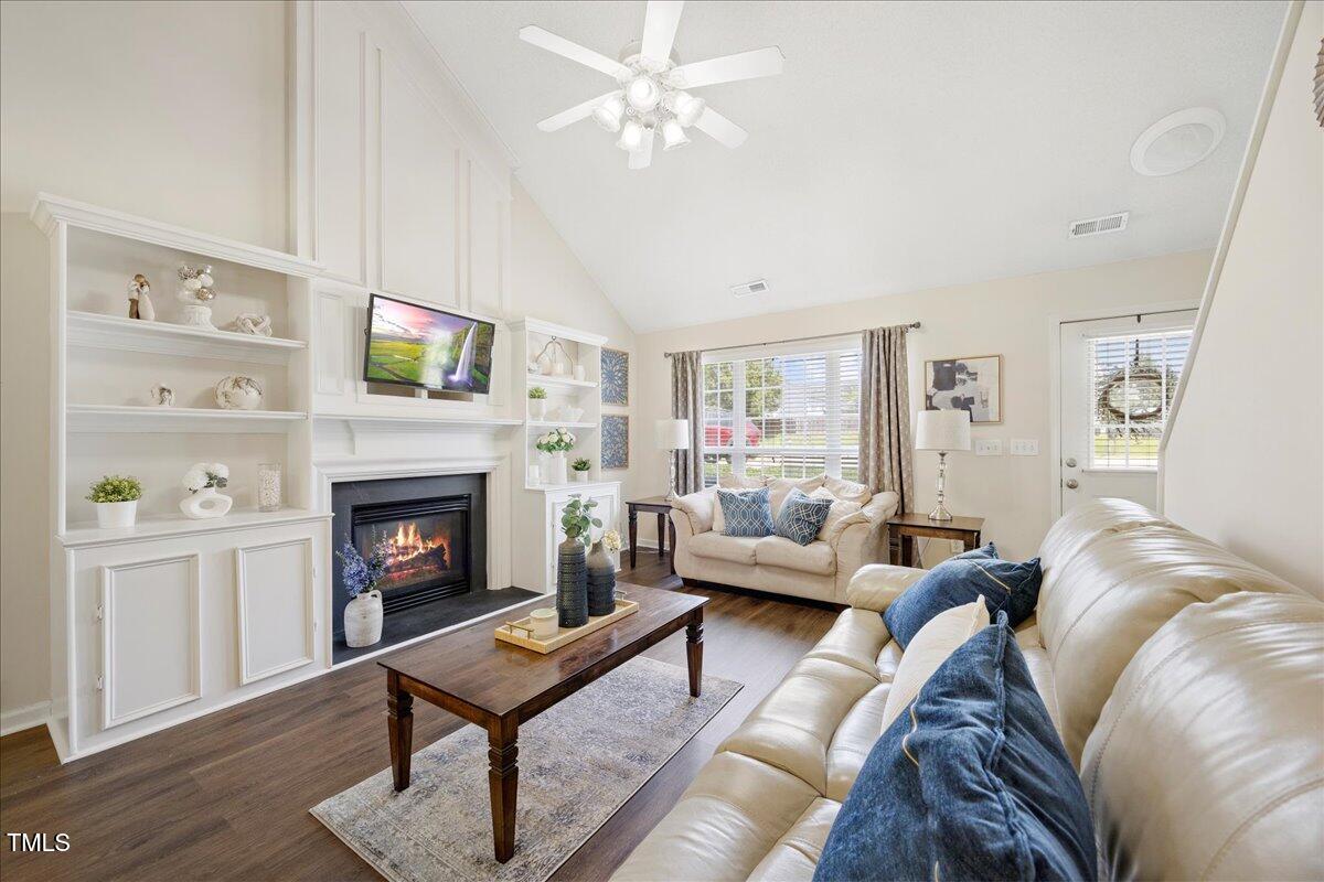 4805 Castle Crest Court