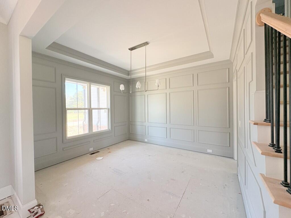 5852 Carriage Gate Drive