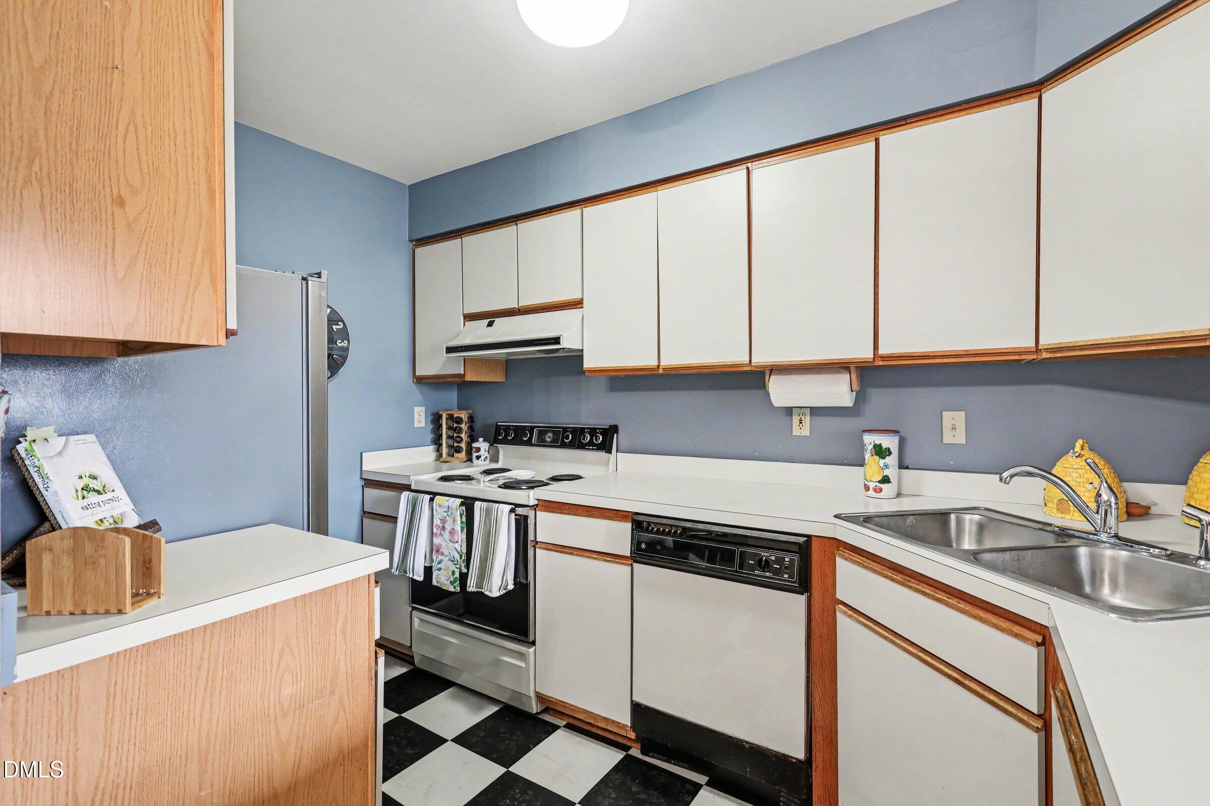 391 Summerwalk Circle