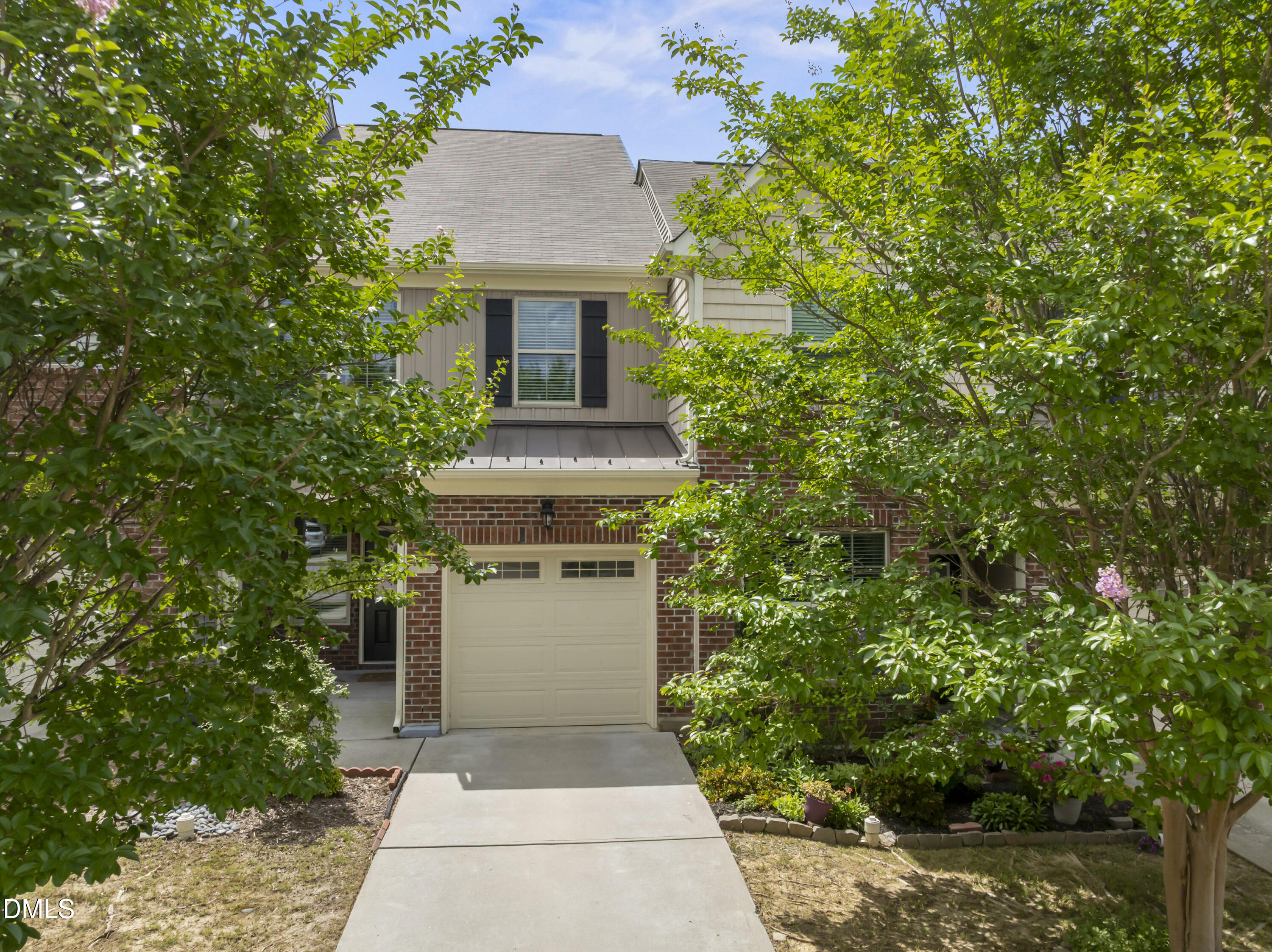 707 Davenbury Way