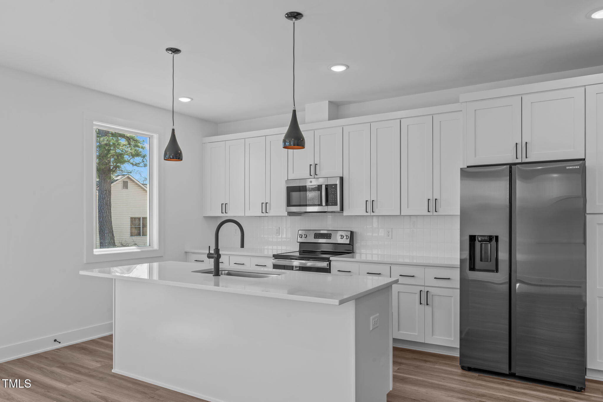 1322 E Lenoir Street