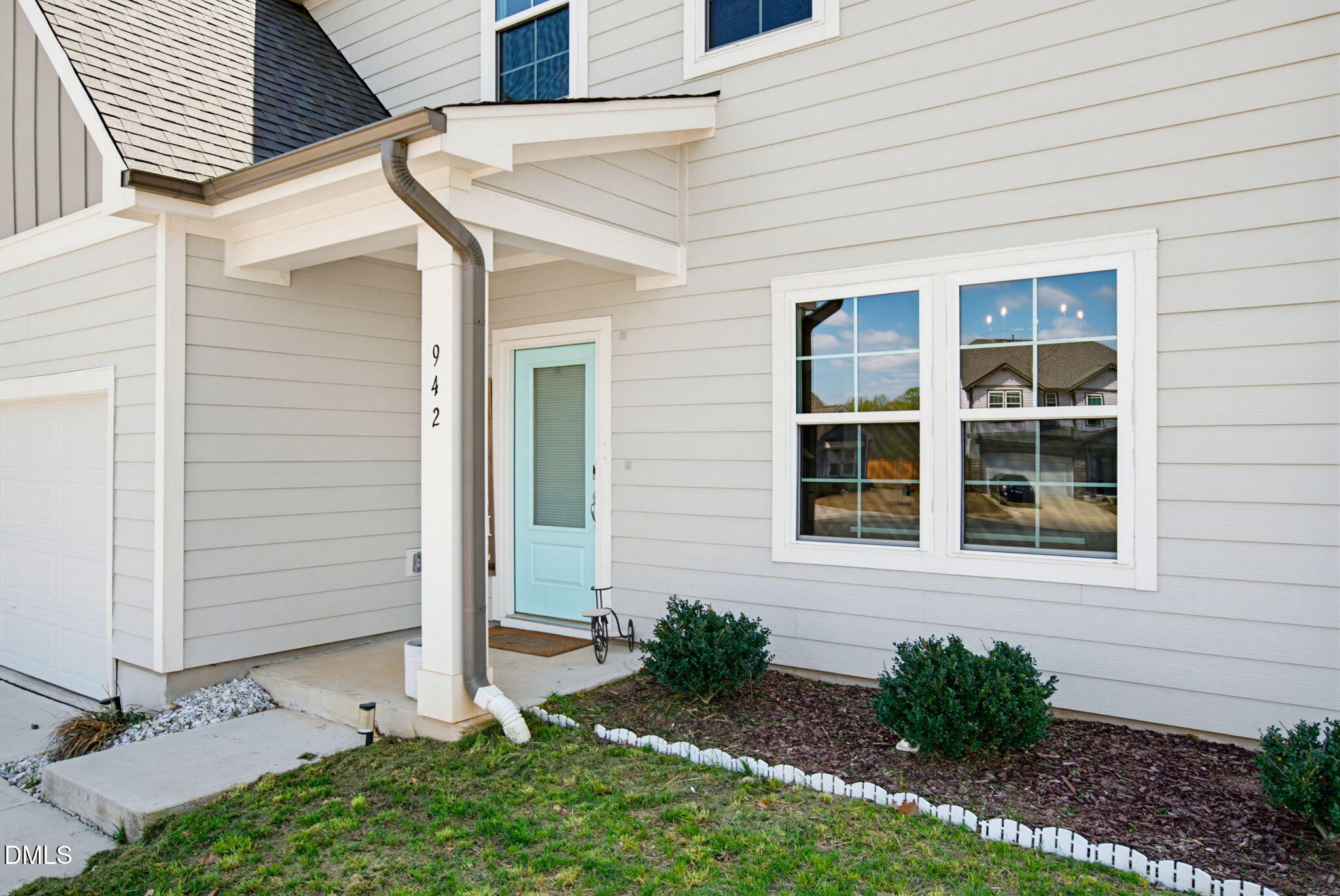 942 Steep Meadow Lane