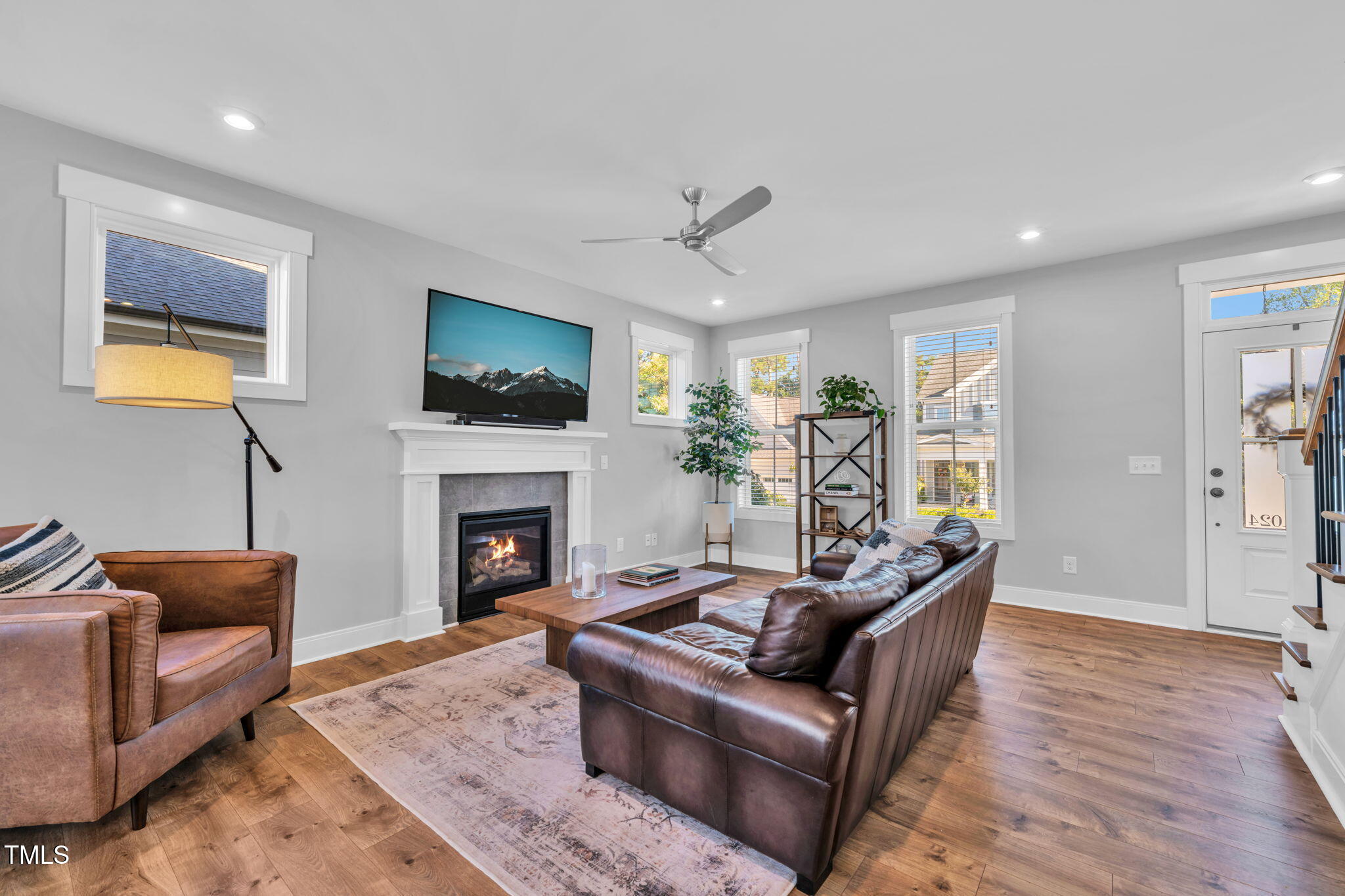 1024 Groveview Wynd