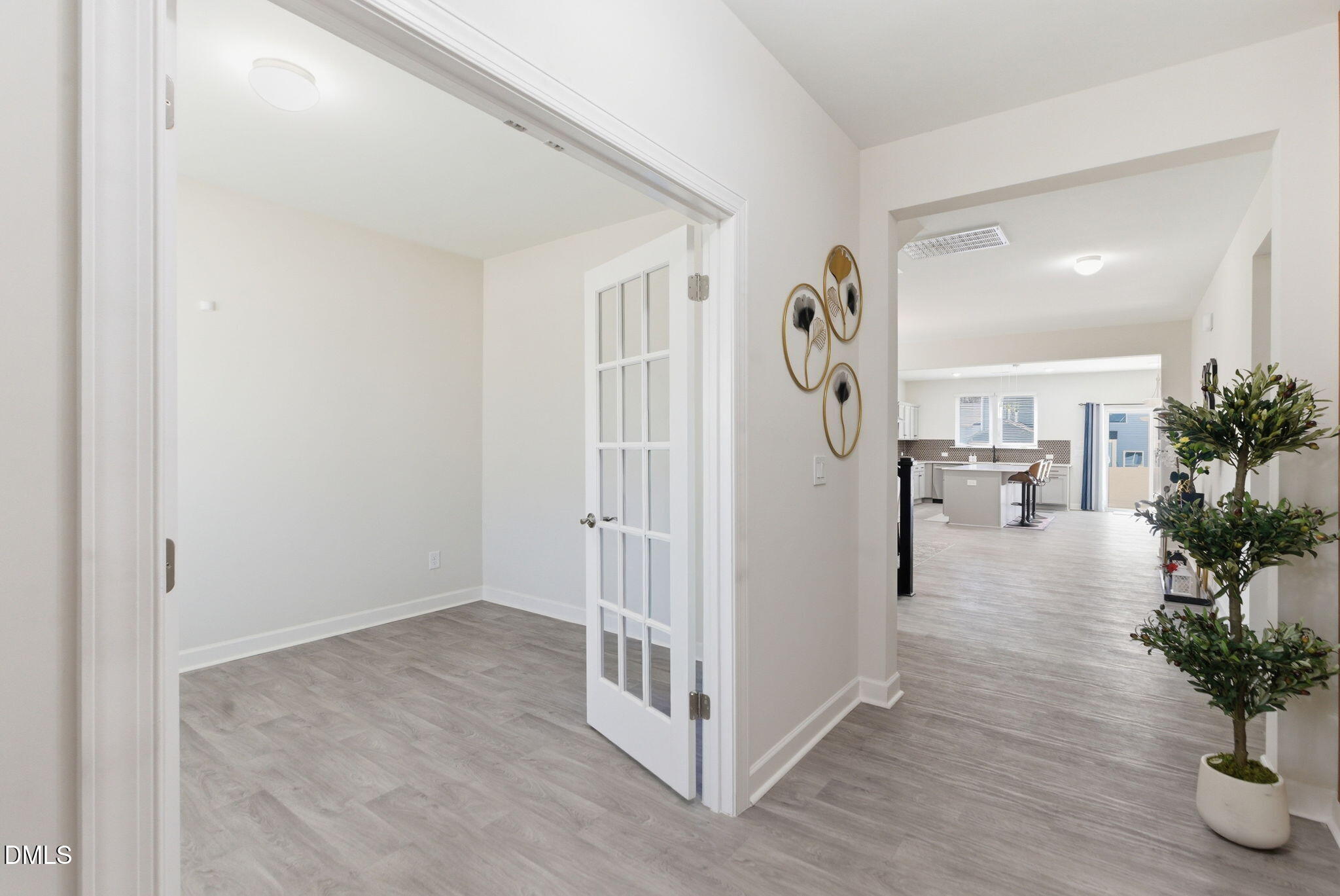 1408 Addison Lake Street