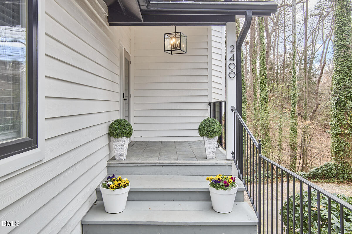 2400 Rockridge Court