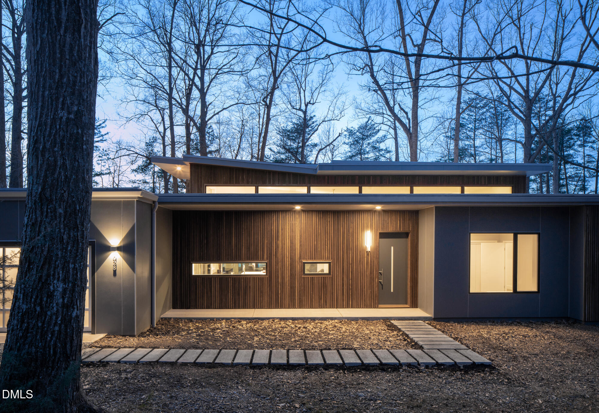 928 Shorefront Lane