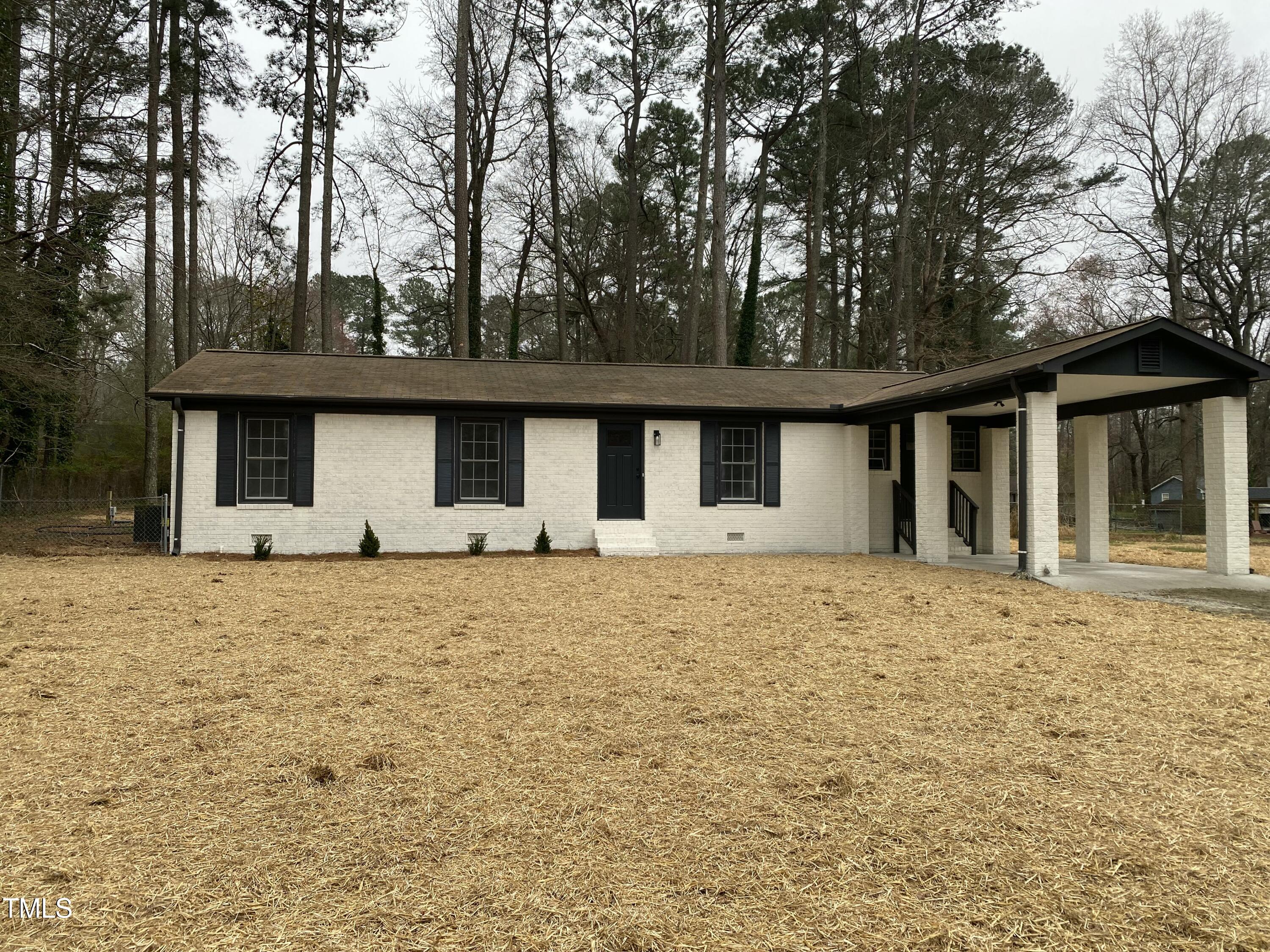 905 Spruce Pine Trail