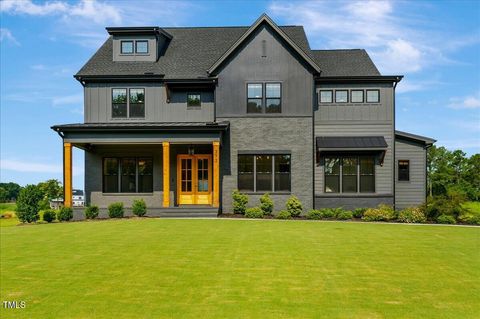 372 Meadow Walk Drive Fuquay Varina NC 27526