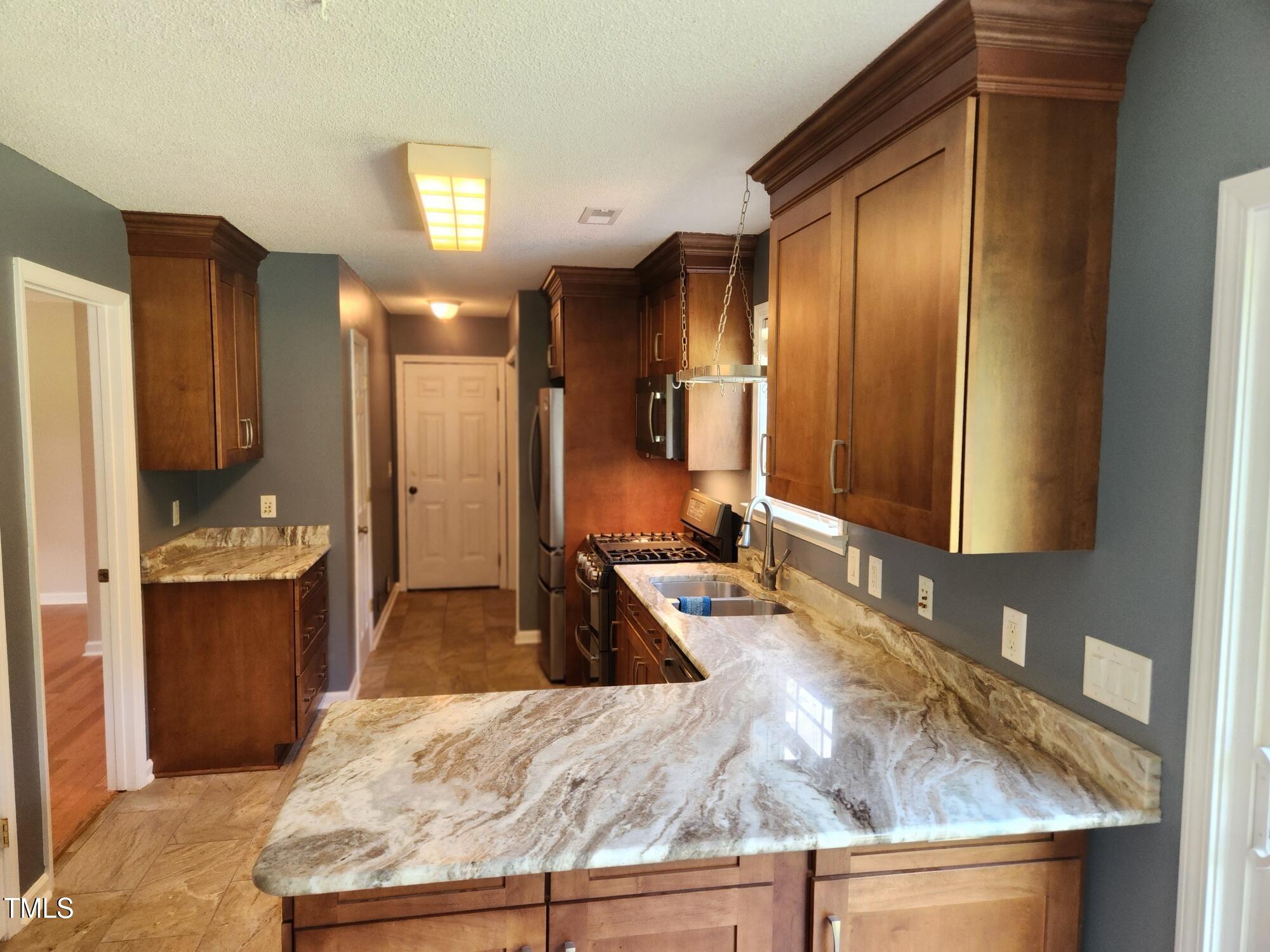 5633 Preston Loop
