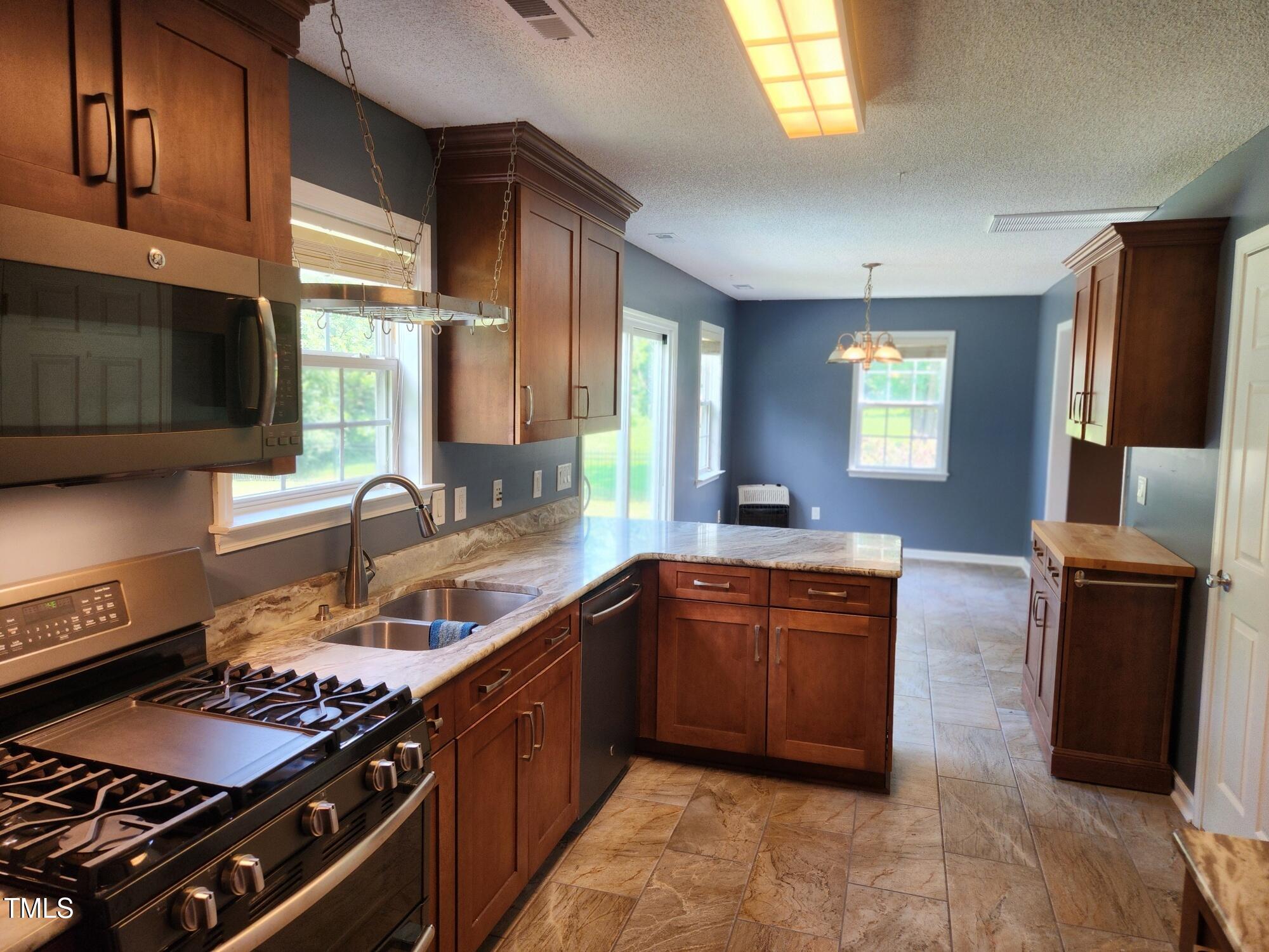 5633 Preston Loop