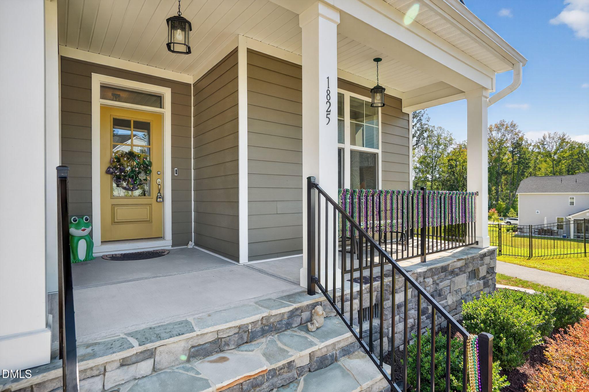 1825 Armor Crest Lane