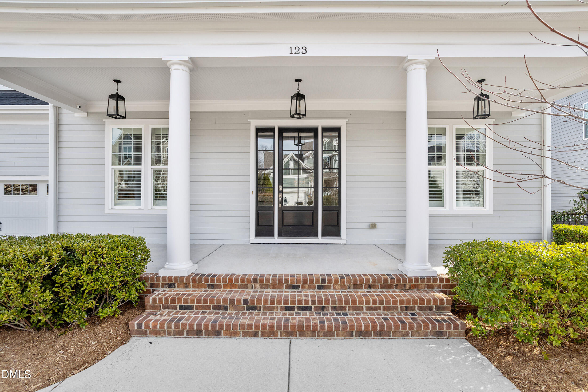 123 Larkin Lane