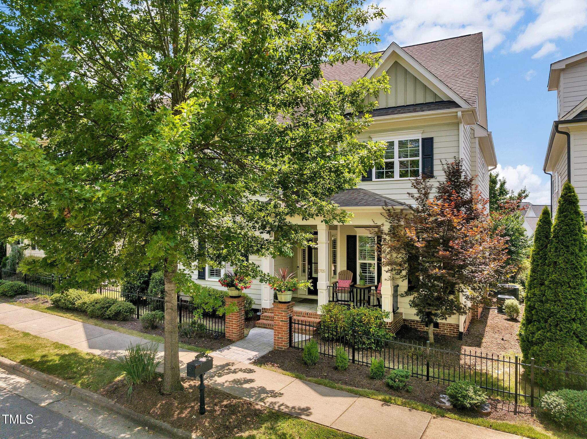 1705 Green Oaks Parkway