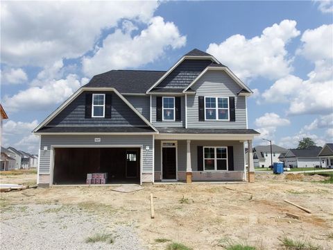 Single Family Residence in Hope Mills NC 5677 Sidekick Street.jpg